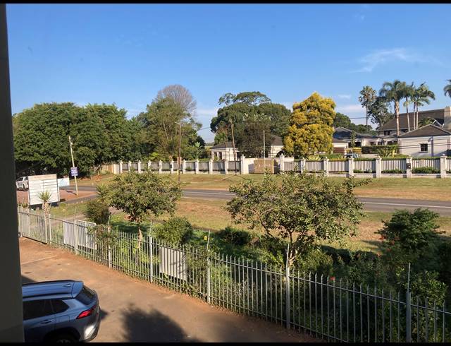 183M² OFFICE TO LET IN GILLITTS